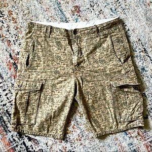 Levi’s camo cargo shorts